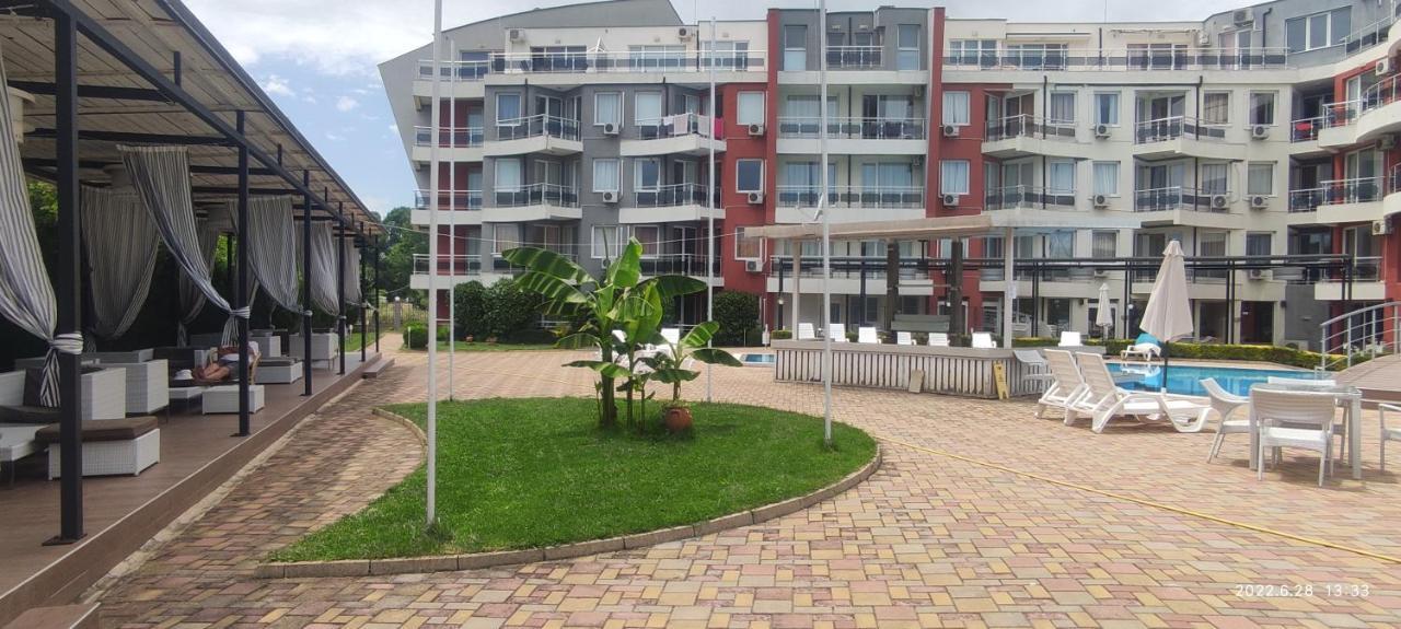 Excellent Apartment In Emberli Aparthotel. Lozenets Luaran gambar