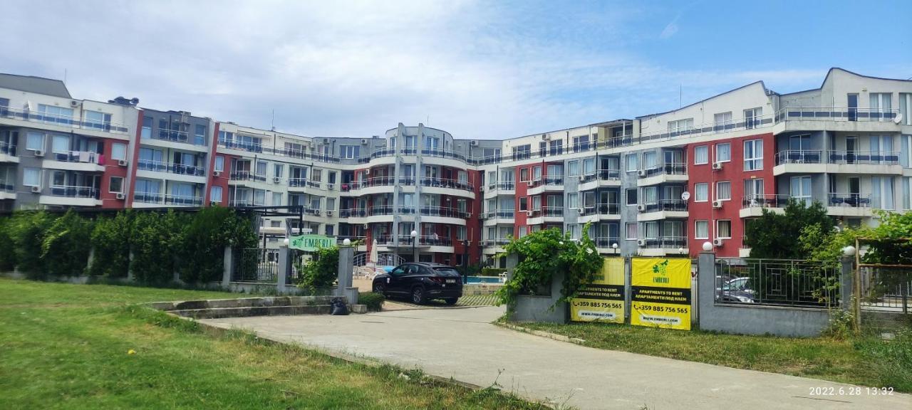 Excellent Apartment In Emberli Aparthotel. Lozenets Luaran gambar