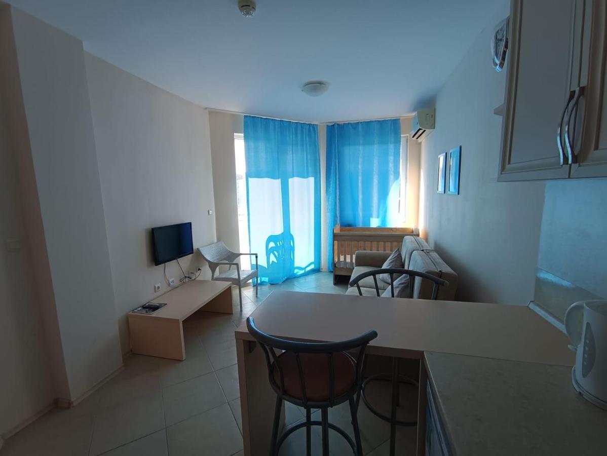 Excellent Apartment In Emberli Aparthotel. Lozenets Luaran gambar